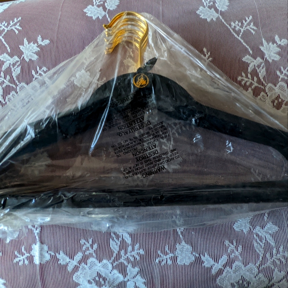 Rare Luxury Designer Hangers   Set of 10 - Picture 2 of 3